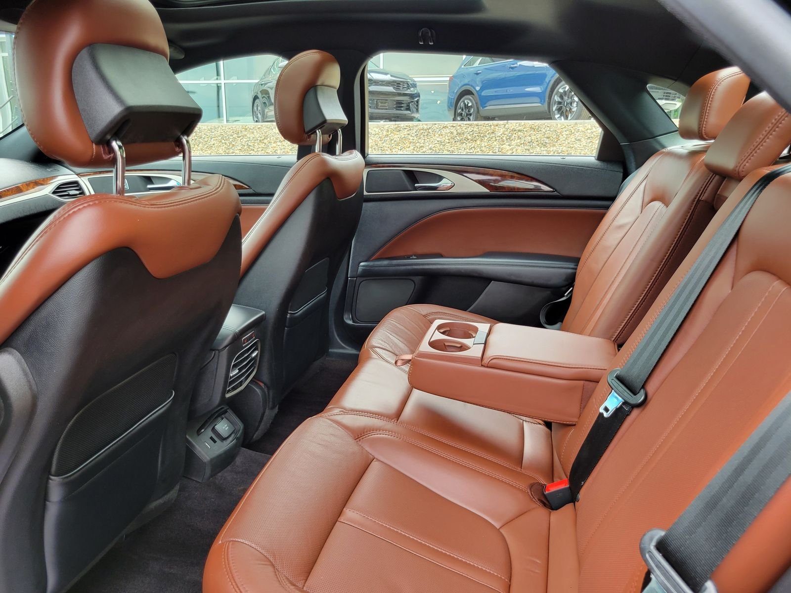 Used 2017 Black Lincoln Reserve image 26
