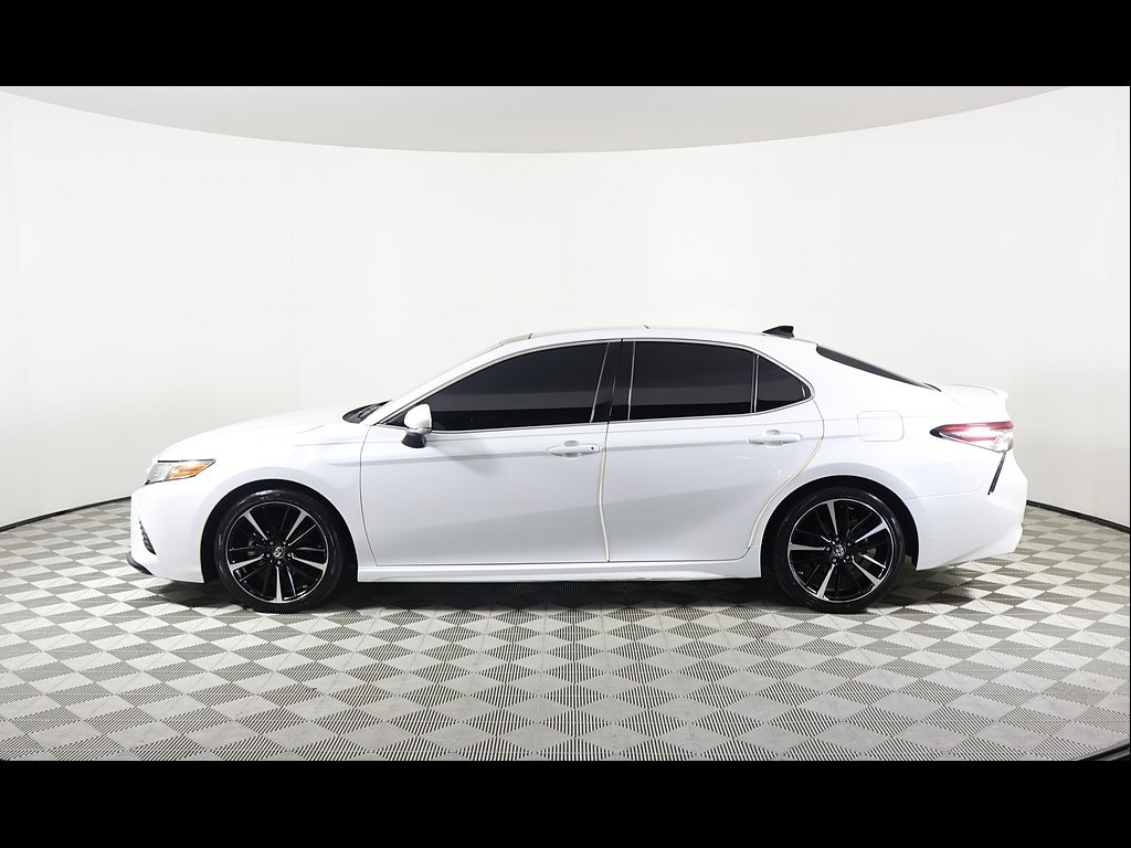 Used 2019 WHITE Toyota XSE image 3