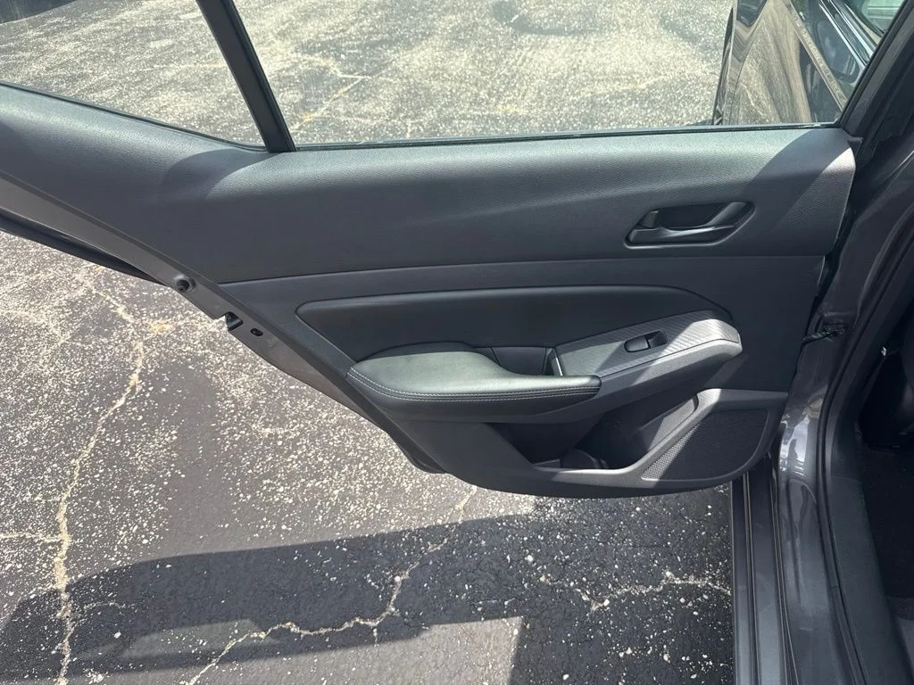 Used 2025 Gun Metallic Nissan 2.5 SV image 26
