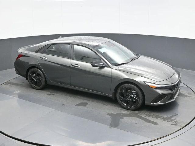 New 2026 Gray Hyundai SEL Sport Plus image 15