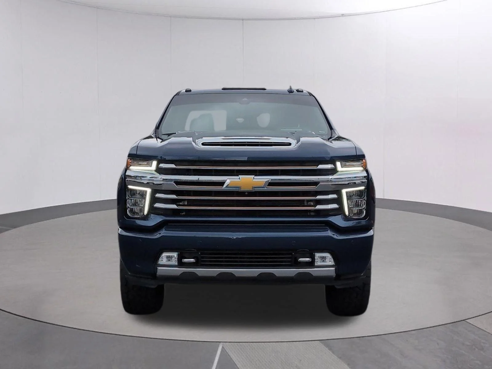 Used 2022 Northsky Blue Metallic Chevrolet High Country image 9