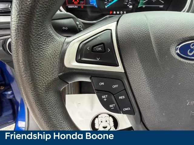 Used 2016 Blue Ford SE image 18