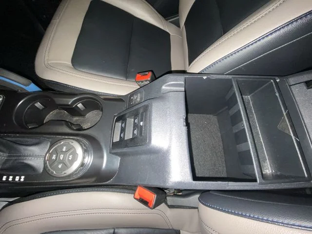 Used 2024 Black Ford Wildtrak image 21