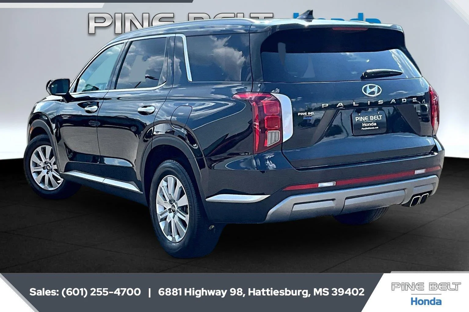 Used 2025 Abyss Black Pearl Hyundai SEL image 2