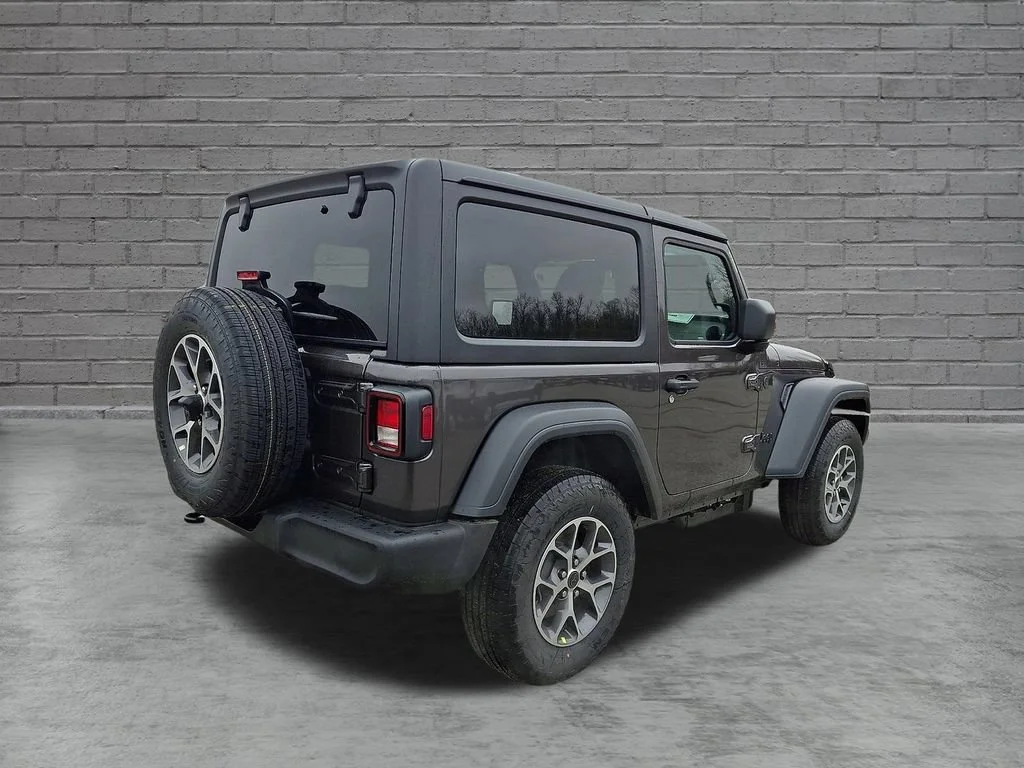 New 2026 Granite Crystal Metallic Clearcoat Jeep Sport S image 8
