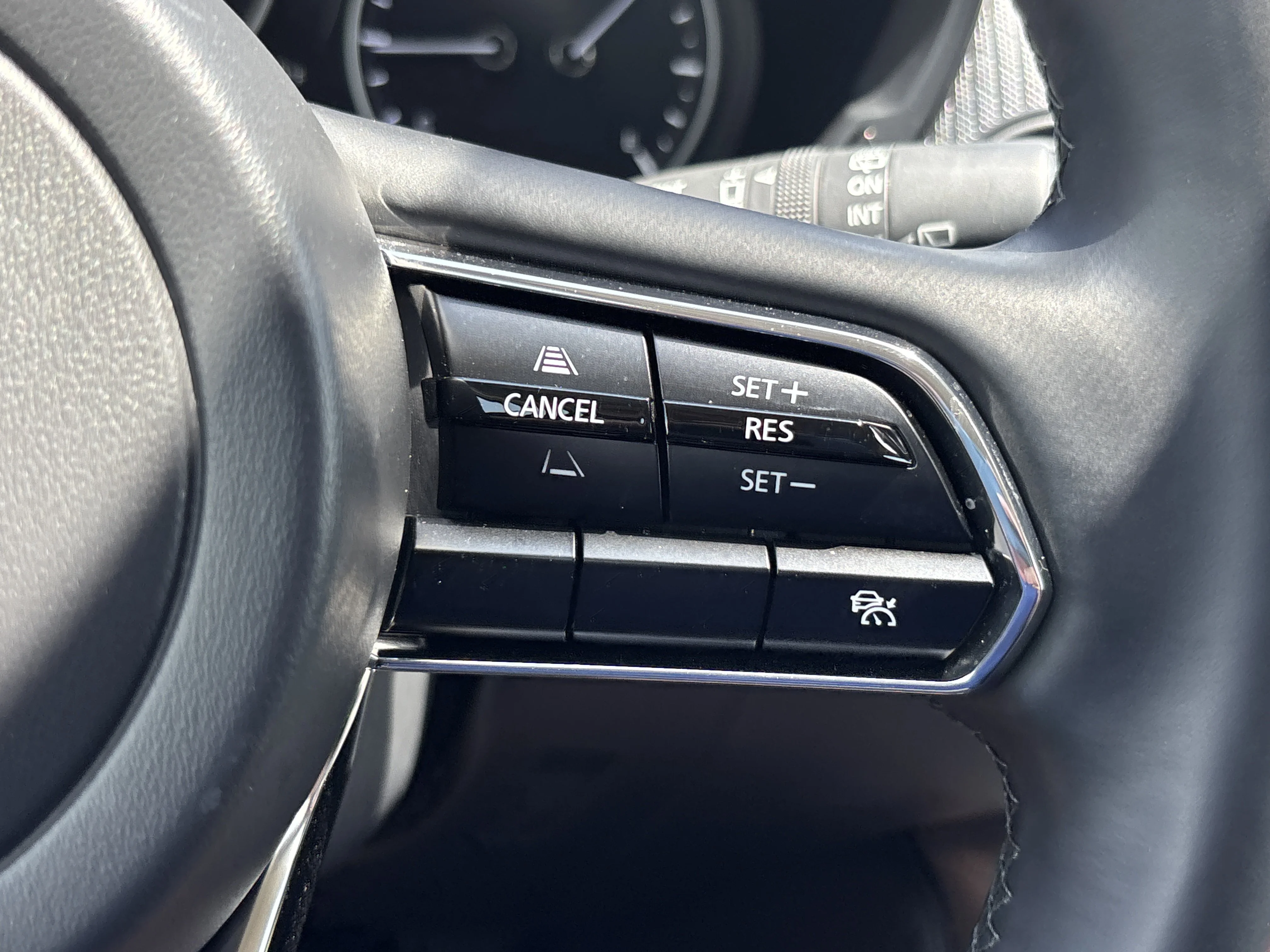 Used 2026 Rhodium White Premium Mazda 3.3 Turbo Select AWD image 28