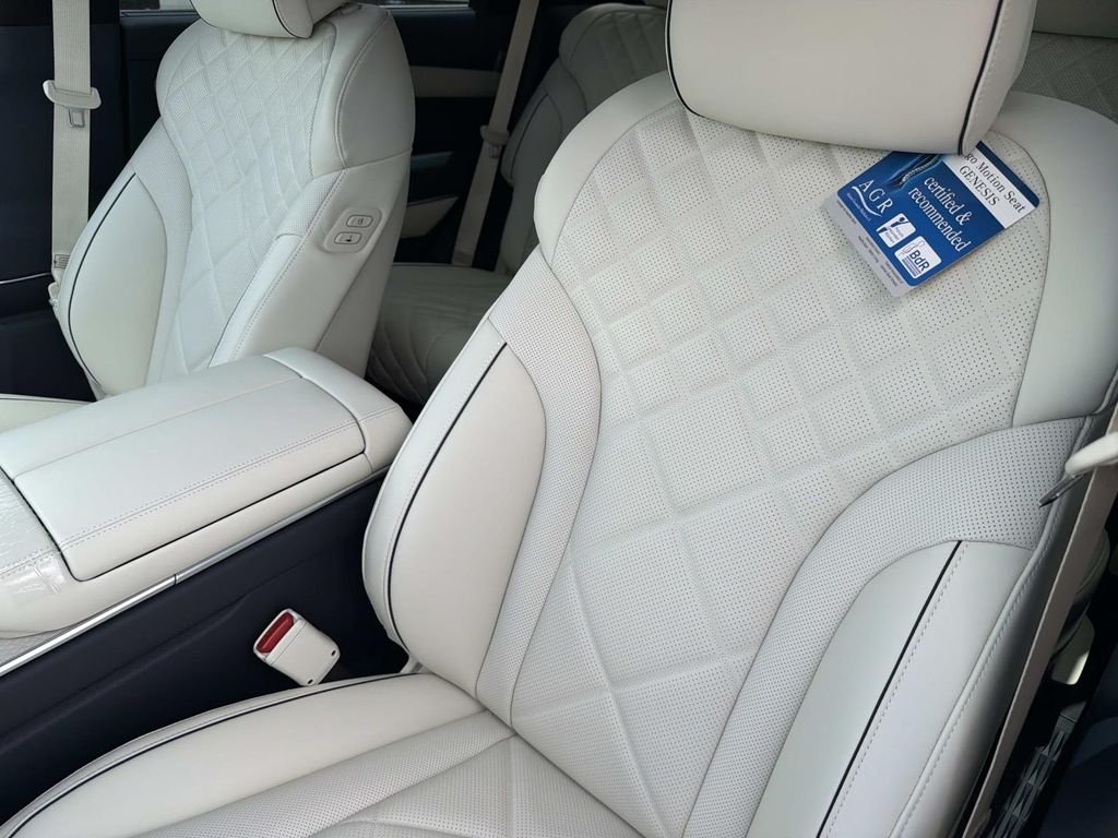 New 2026 Silver Genesis 3.5T Prestige image 20