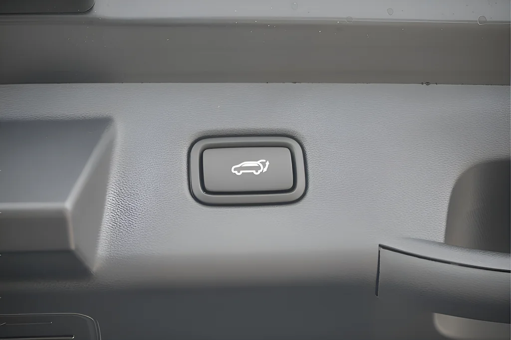 Used 2026 Black Hyundai SEL image 32