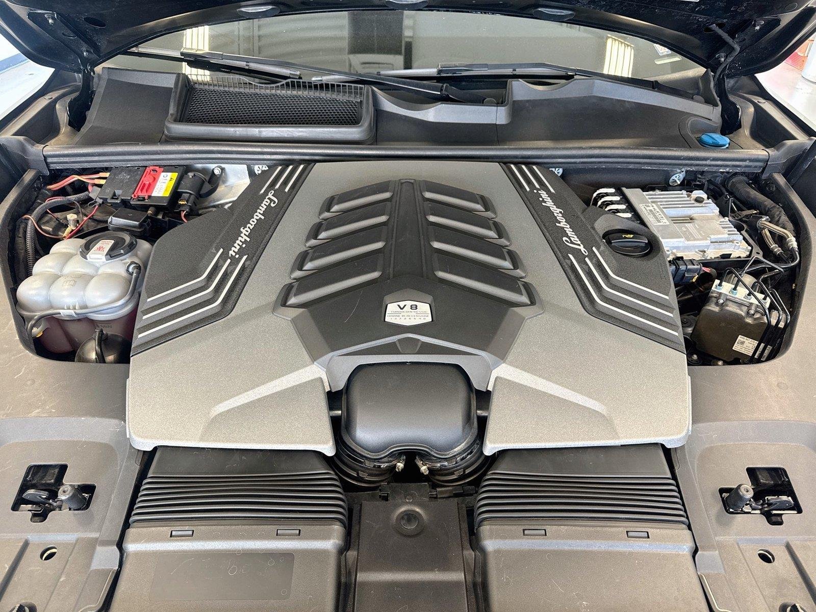 Used 2020 Nero Helene Metallic Lamborghini Base image 30