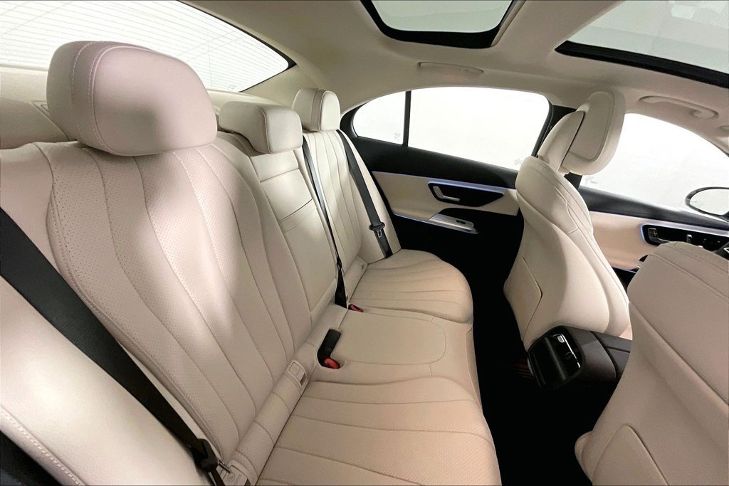 2026 Mercedes-Benz E-Class E350 - Photo 19