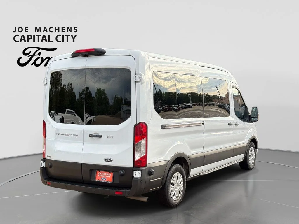 Used 2024 Oxford White Ford XLT image 5