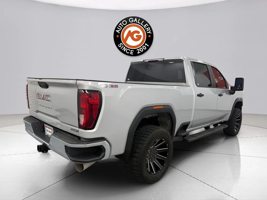 Used 2020 Silver GMC Base image 3