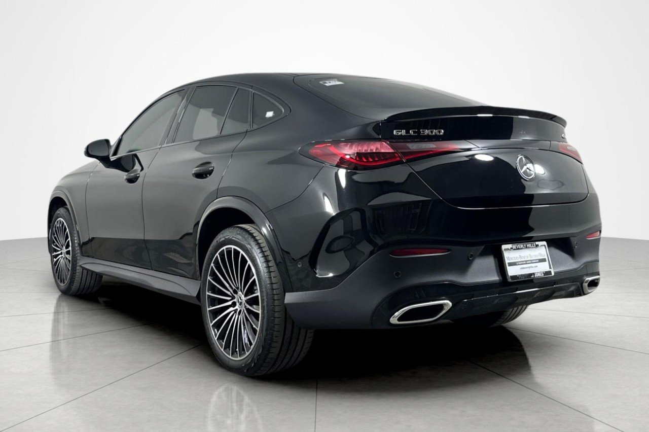 Certified Used 2025 Black Mercedes-Benz GLC 300 image 3