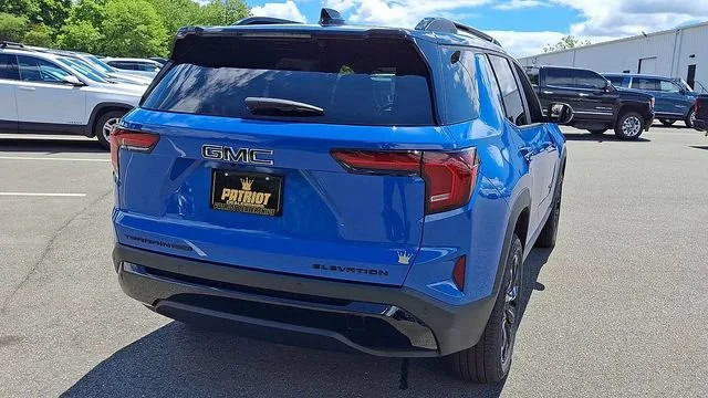 New 2026 Rapids Metallic GMC Elevation image 9