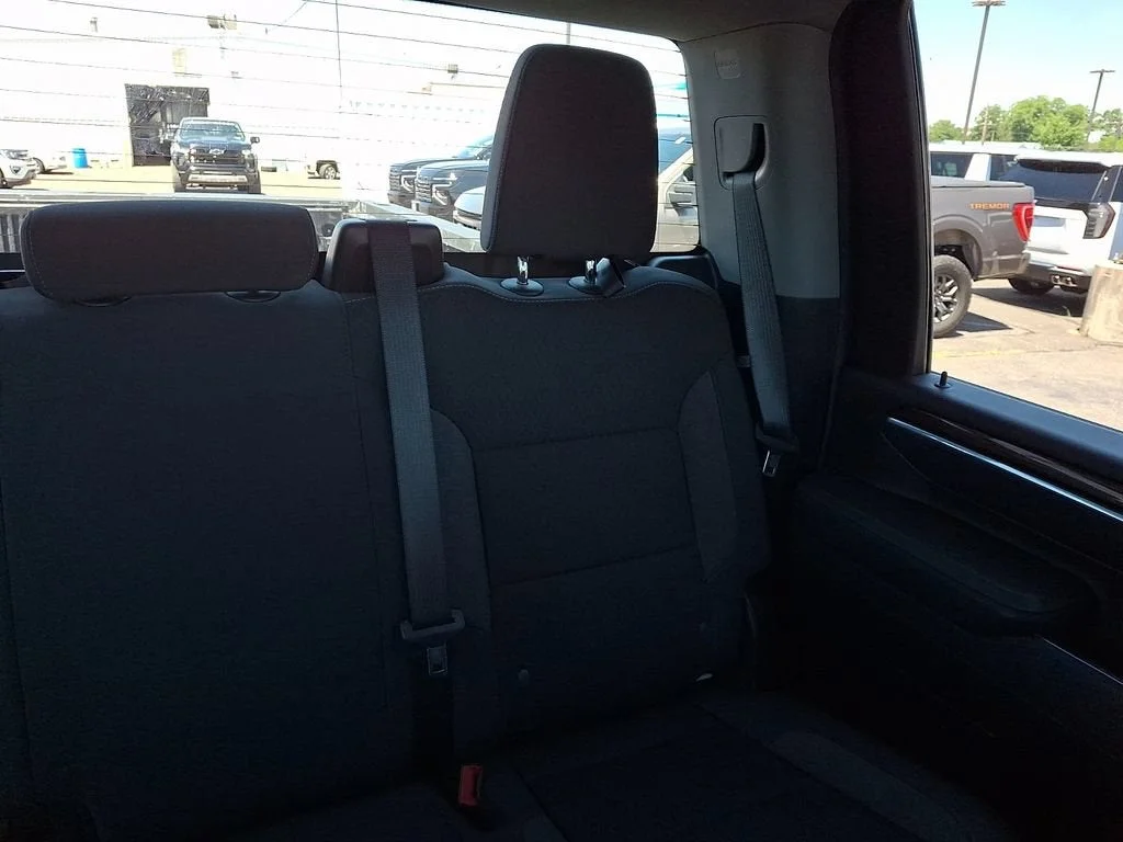 Used 2025 Summit White Chevrolet LT image 54