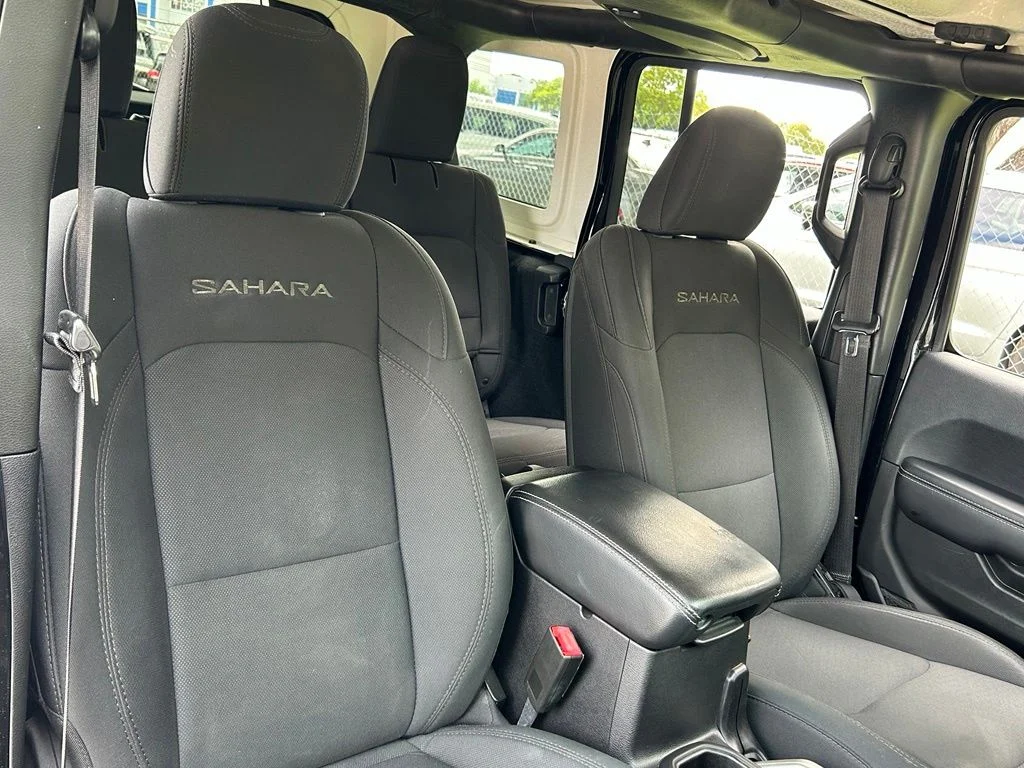 Certified Used 2018 Black Jeep Unlimited Sahara image 45