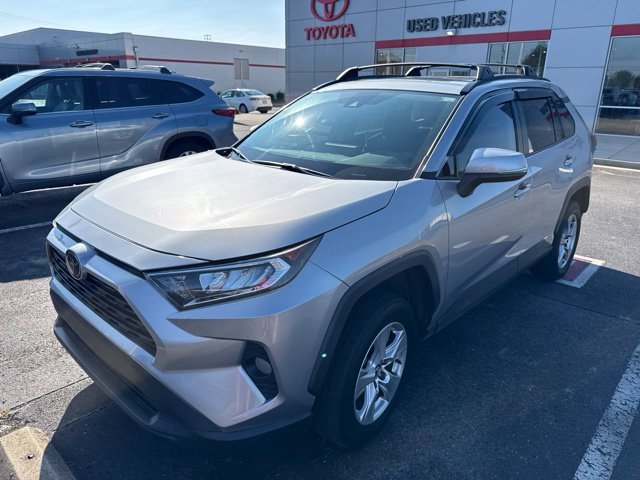 Used 2019 Silver Toyota XLE image 1