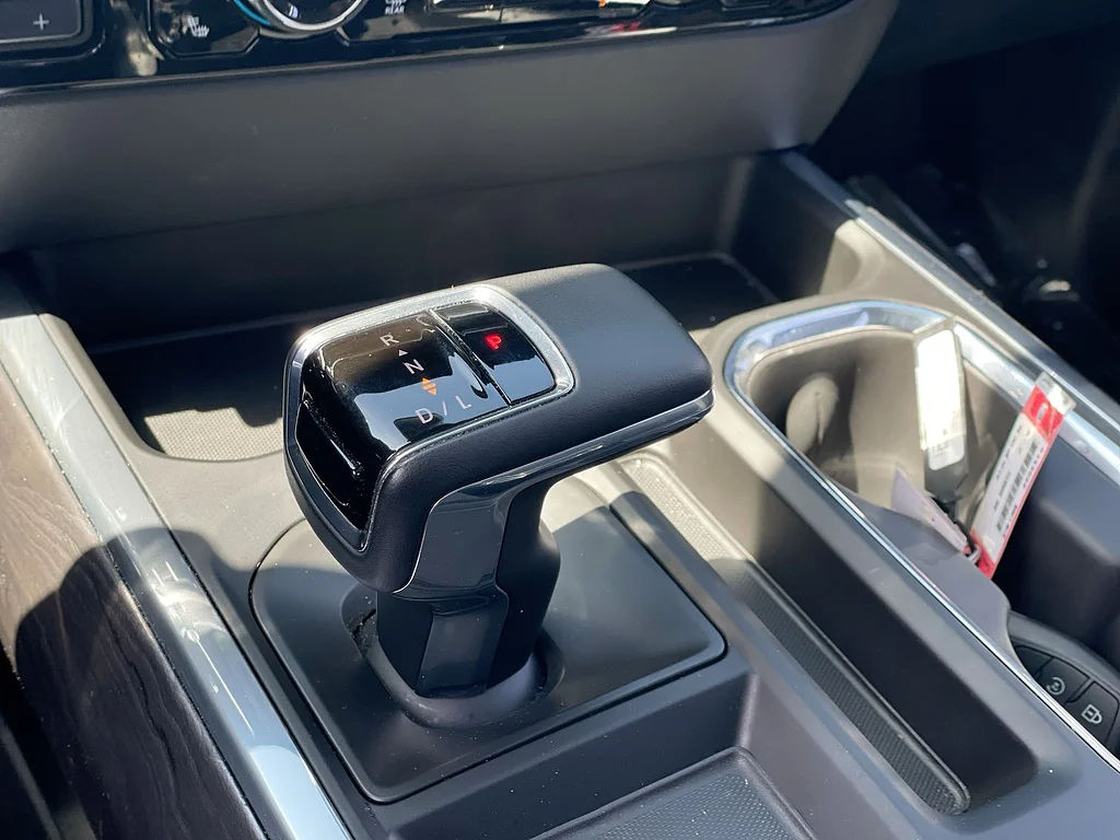 Used 2024 Summit White Chevrolet LTZ image 16