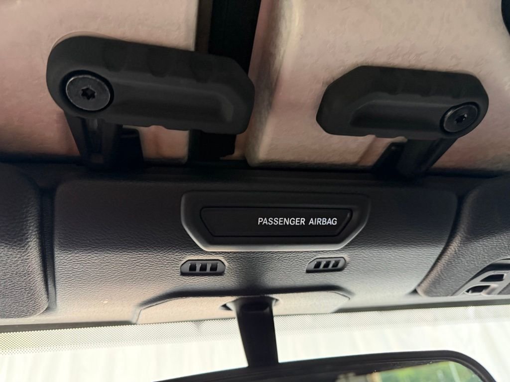 Used 2018 Silver Jeep Sport S image 24