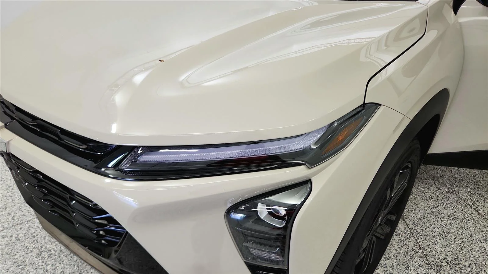 New 2026 White Sands Chevrolet ACTIV image 14