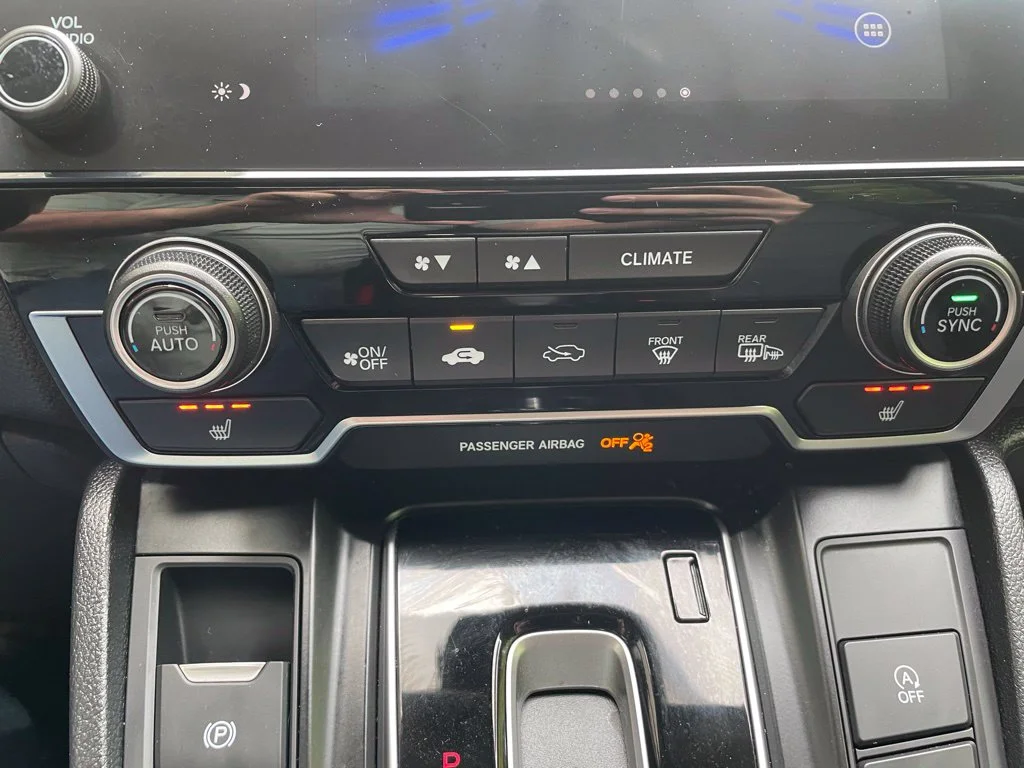 Used 2020 Crystal Black Pearl Honda EX-L image 18