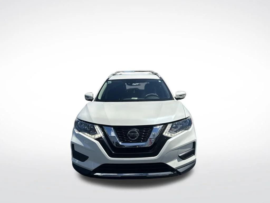 Used 2020 White Nissan SV image 7