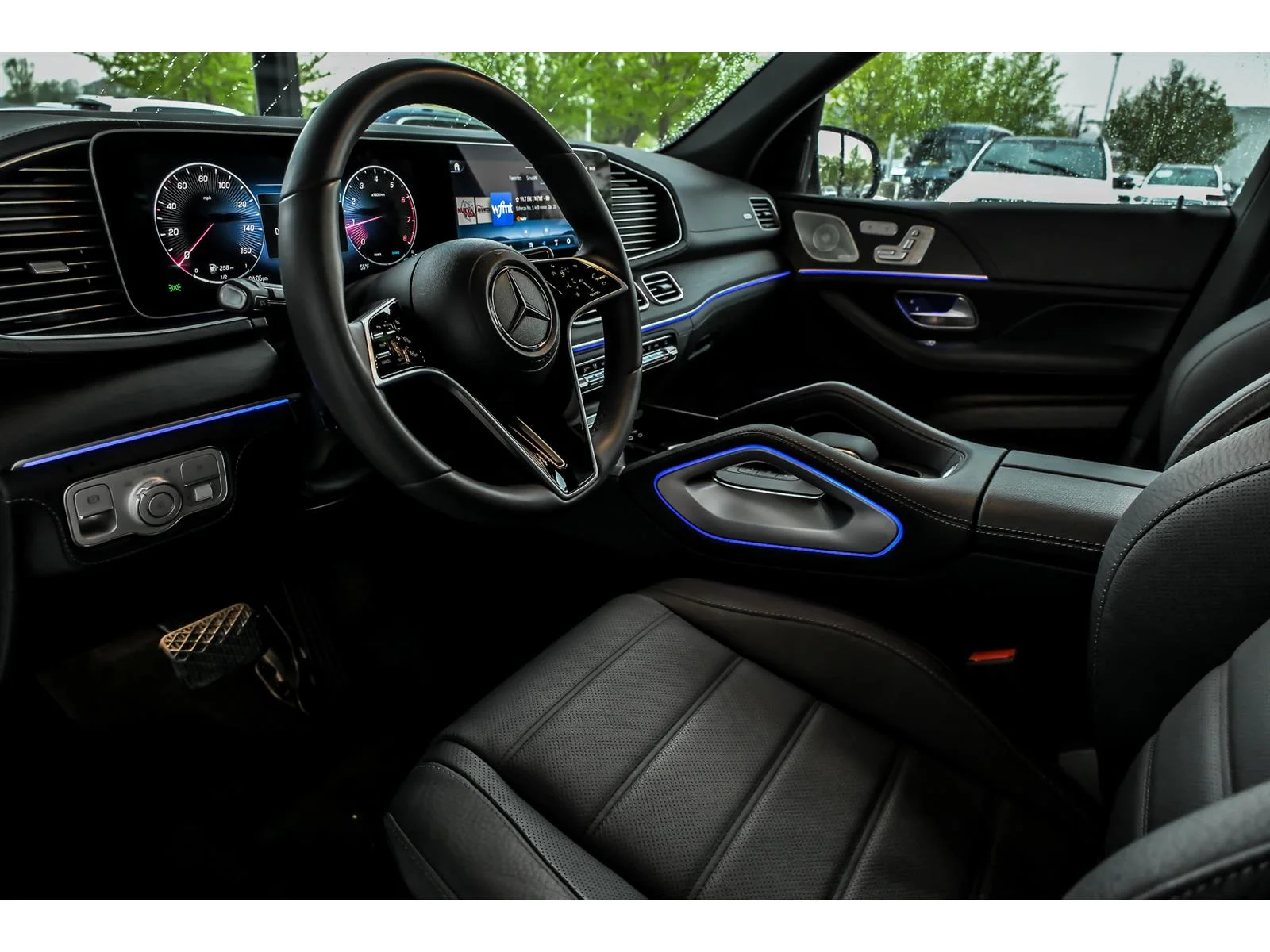 Used 2024 White Mercedes-Benz GLE 350 4MATIC® image 10