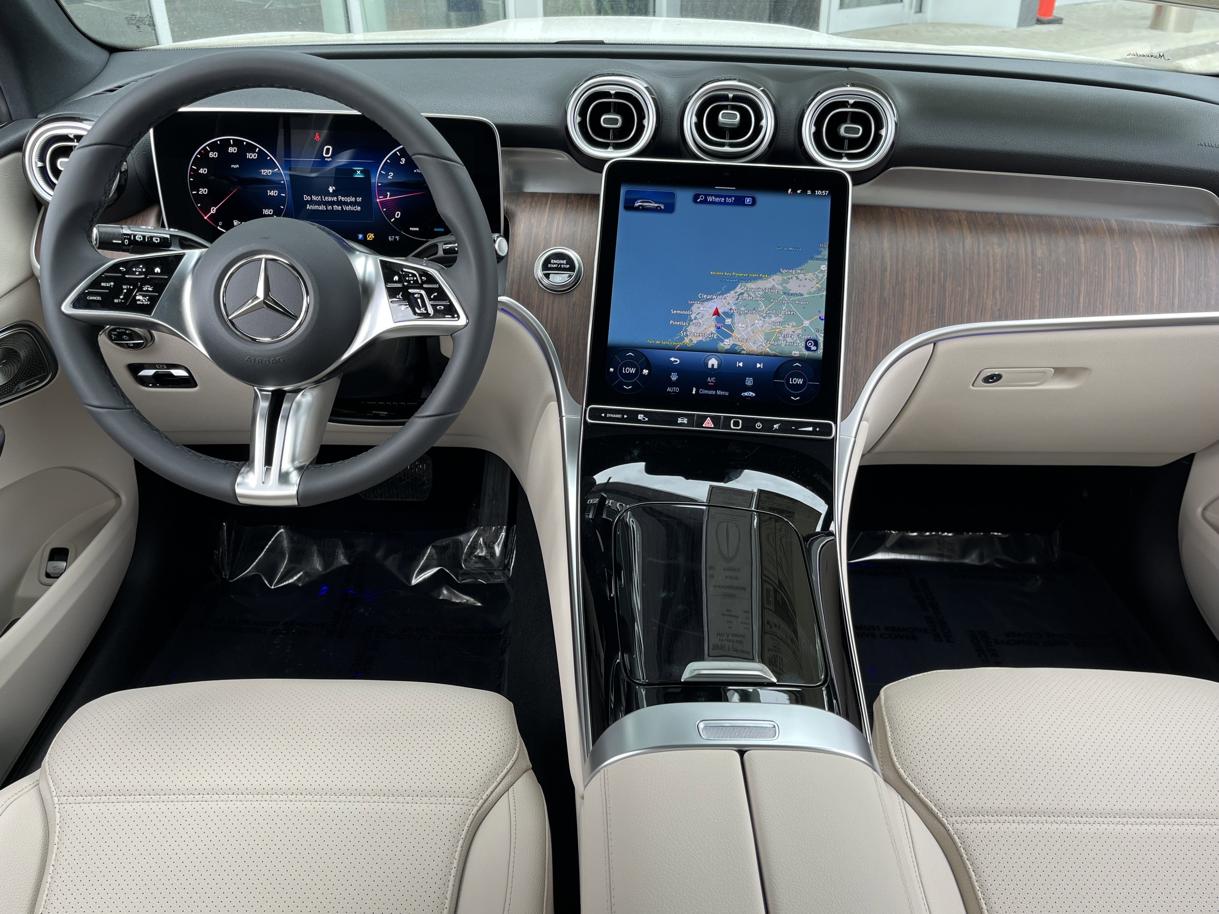 New 2026 Polar White Mercedes-Benz GLC 300 image 47