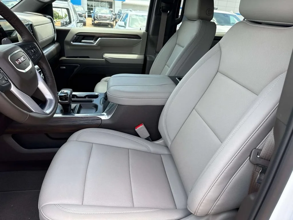 2026 GMC Sierra 1500 SLT - Photo 33