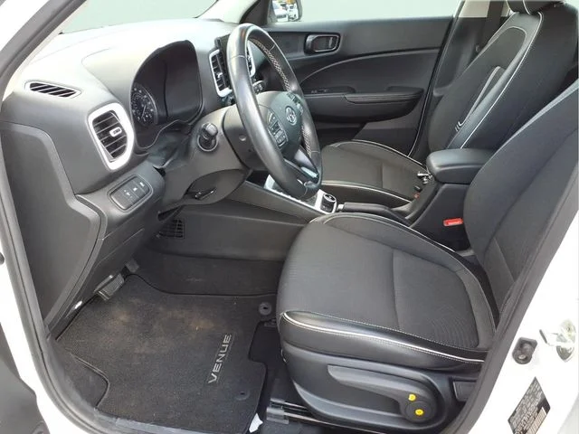 Used 2022 White Hyundai Limited image 19
