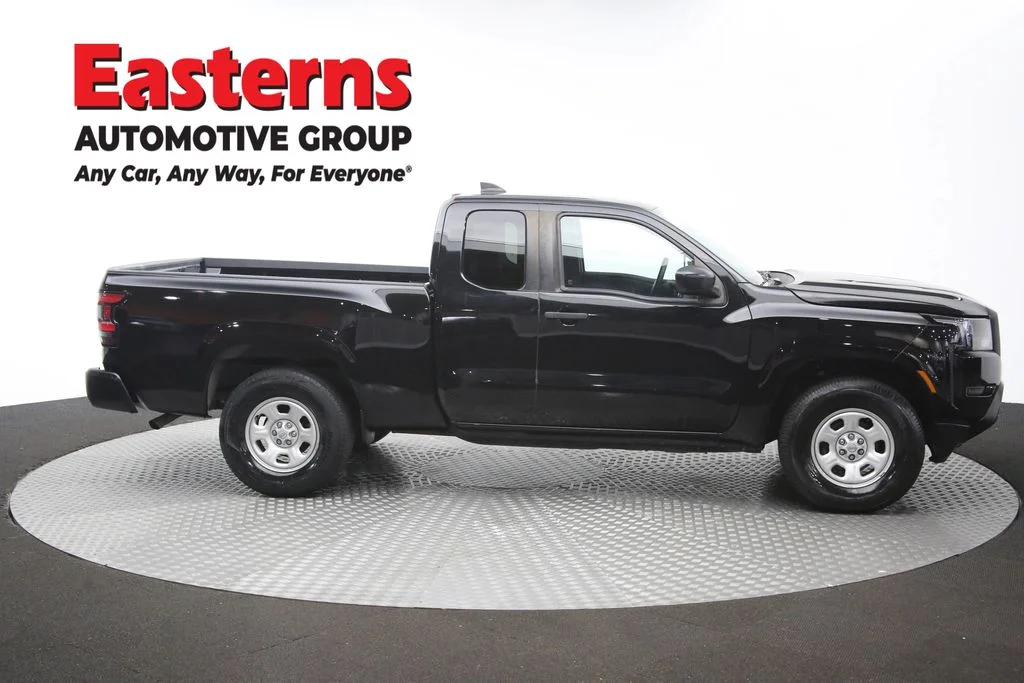 Used 2022 Black Nissan S image 43