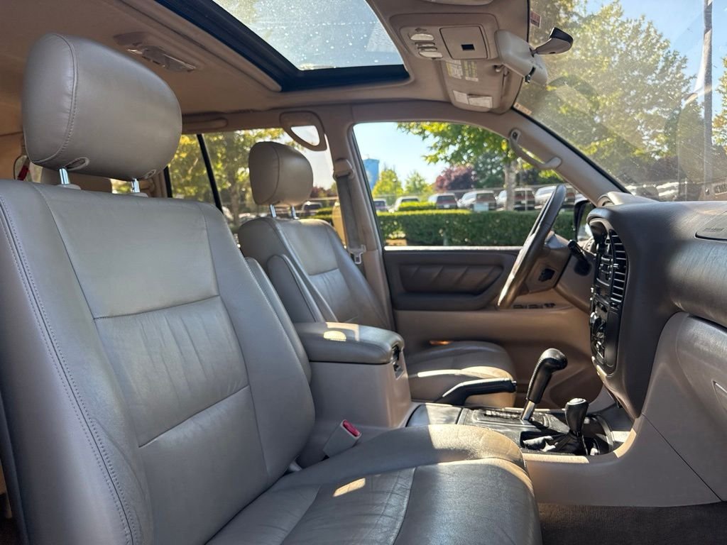 Used 2000 Black Toyota Base image 25