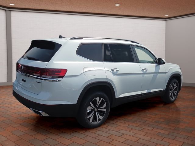 New 2026 White/off-white Volkswagen 2.0T SE image 2