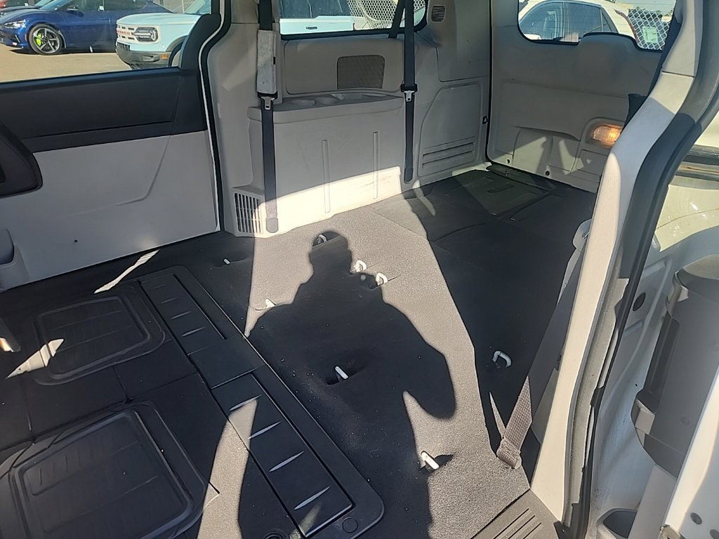 Used 2010 Stone White Dodge SXT image 19