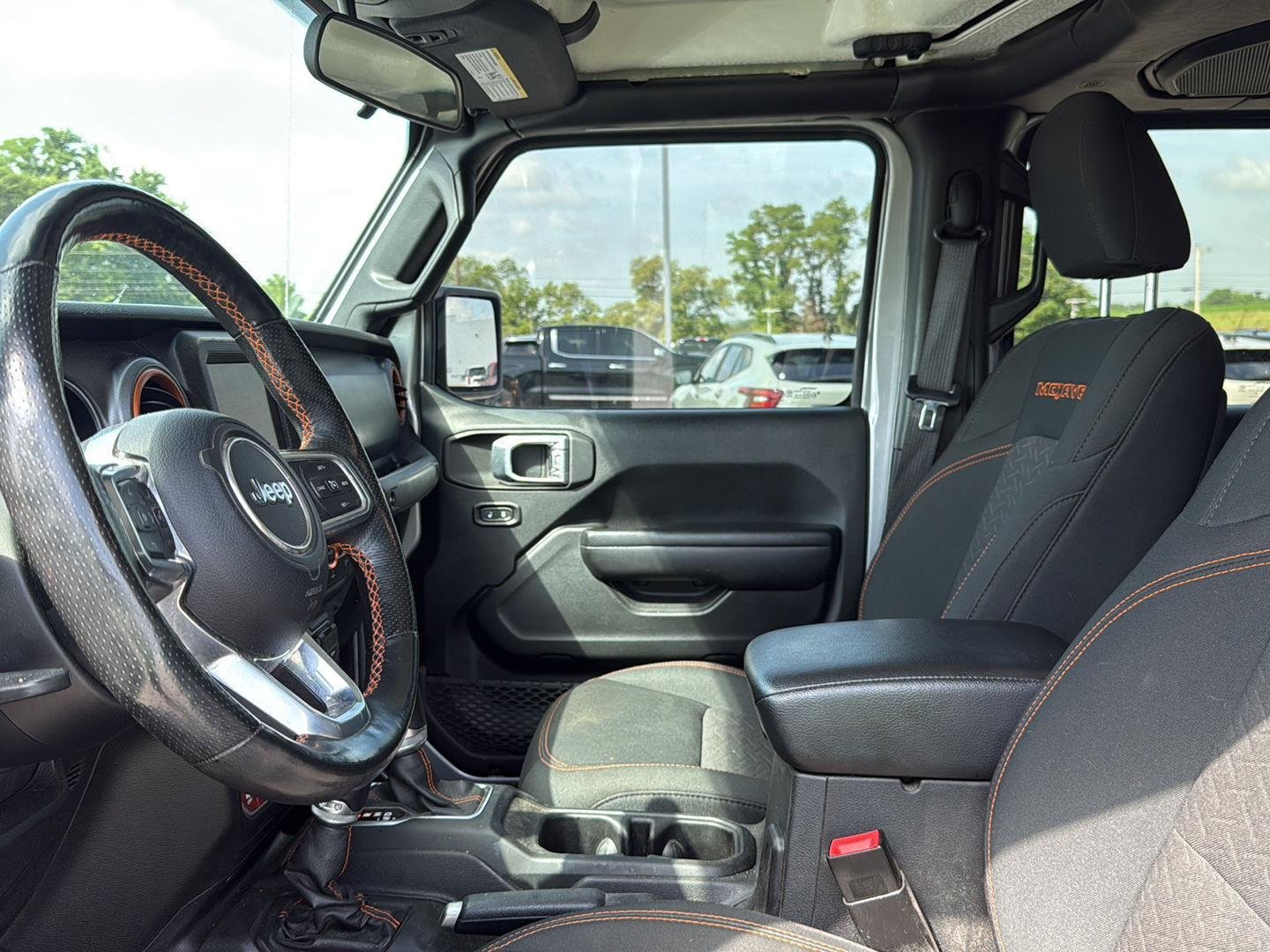 Used 2021 Silver Jeep Mojave 4x4 image 7