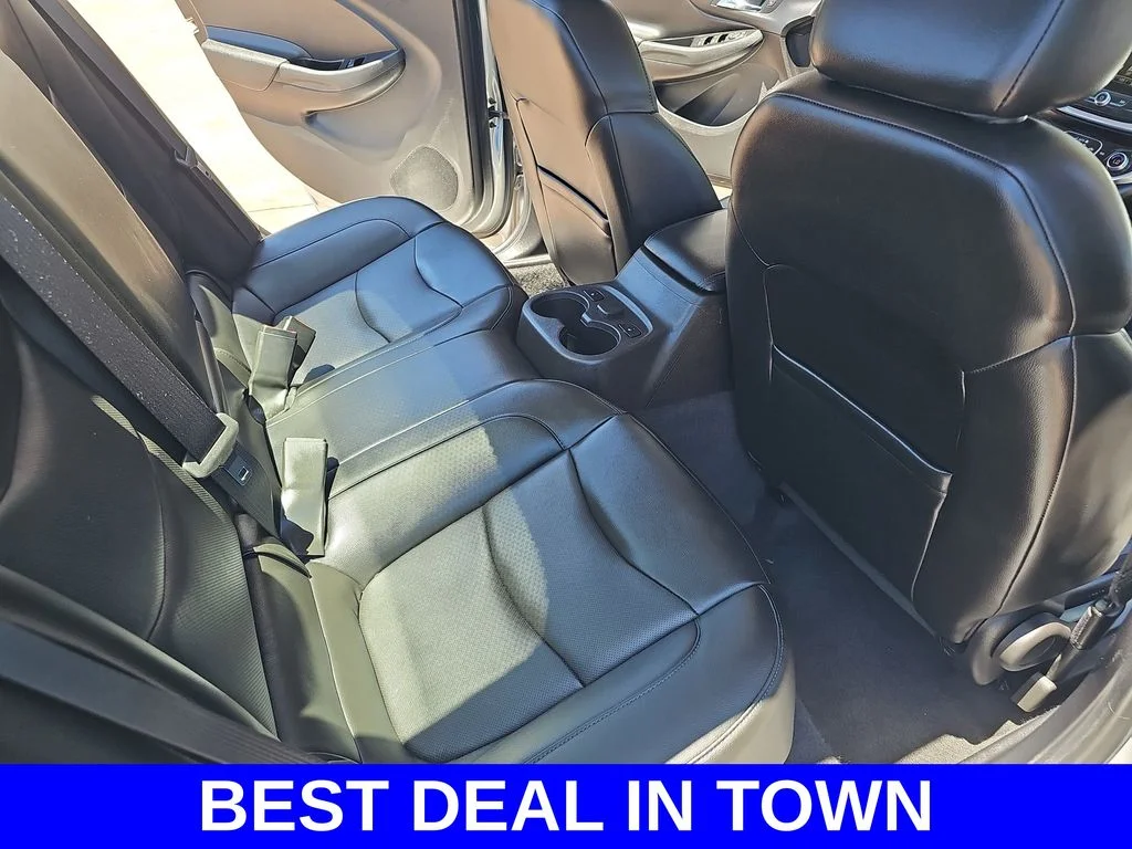 Used 2018 Silver Chevrolet Premier image 11