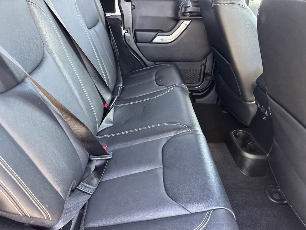 Certified Used 2018 Granite Crystal Clearcoat Metallic Jeep Unlimited Sahara image 10