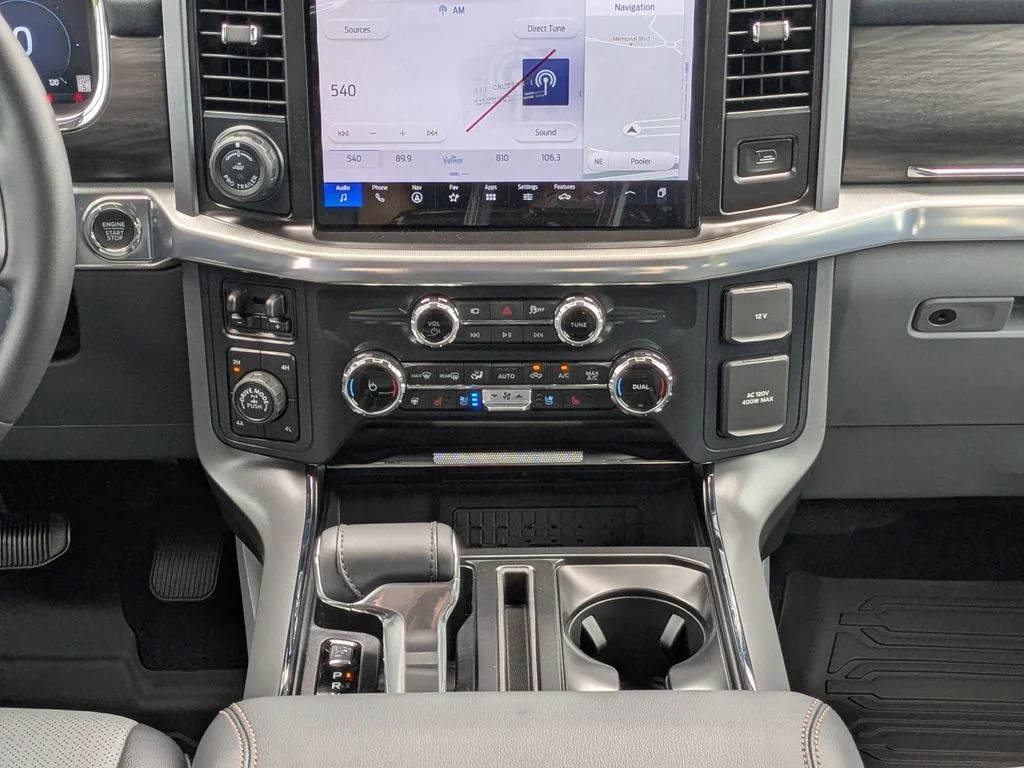 New 2026 Oxford White Ford Lariat image 19