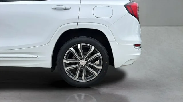 Used 2020 Summit White GMC Denali image 15
