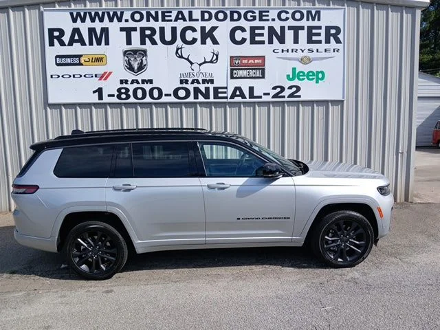 New 2026 Silver Zynith Exterior Paint Jeep Limited Reserve image 2