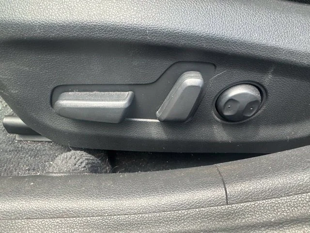 Used 2017 Blue Hyundai Value Edition image 10