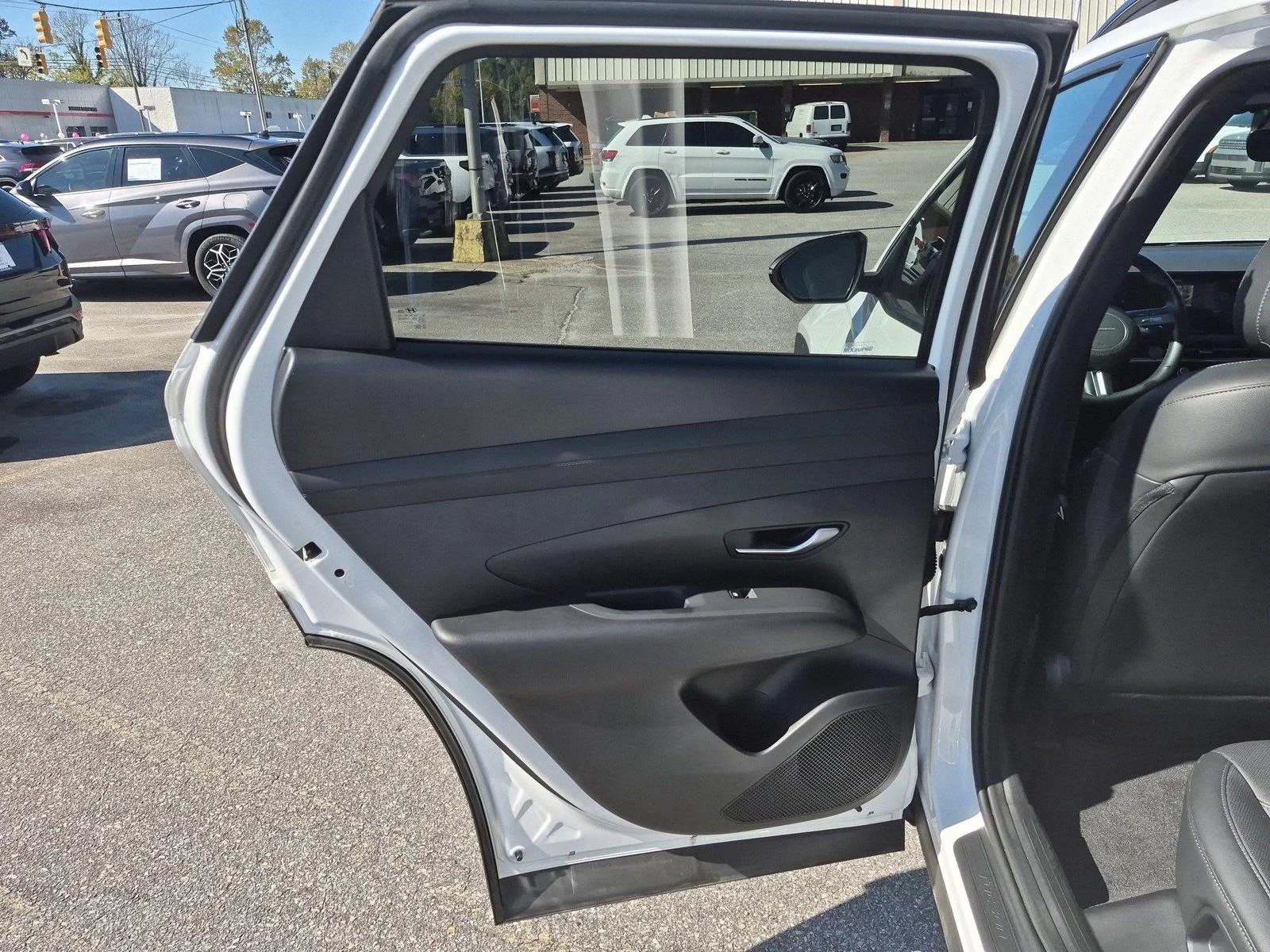 Used 2025 Serenity White Pearl Hyundai XRT image 30