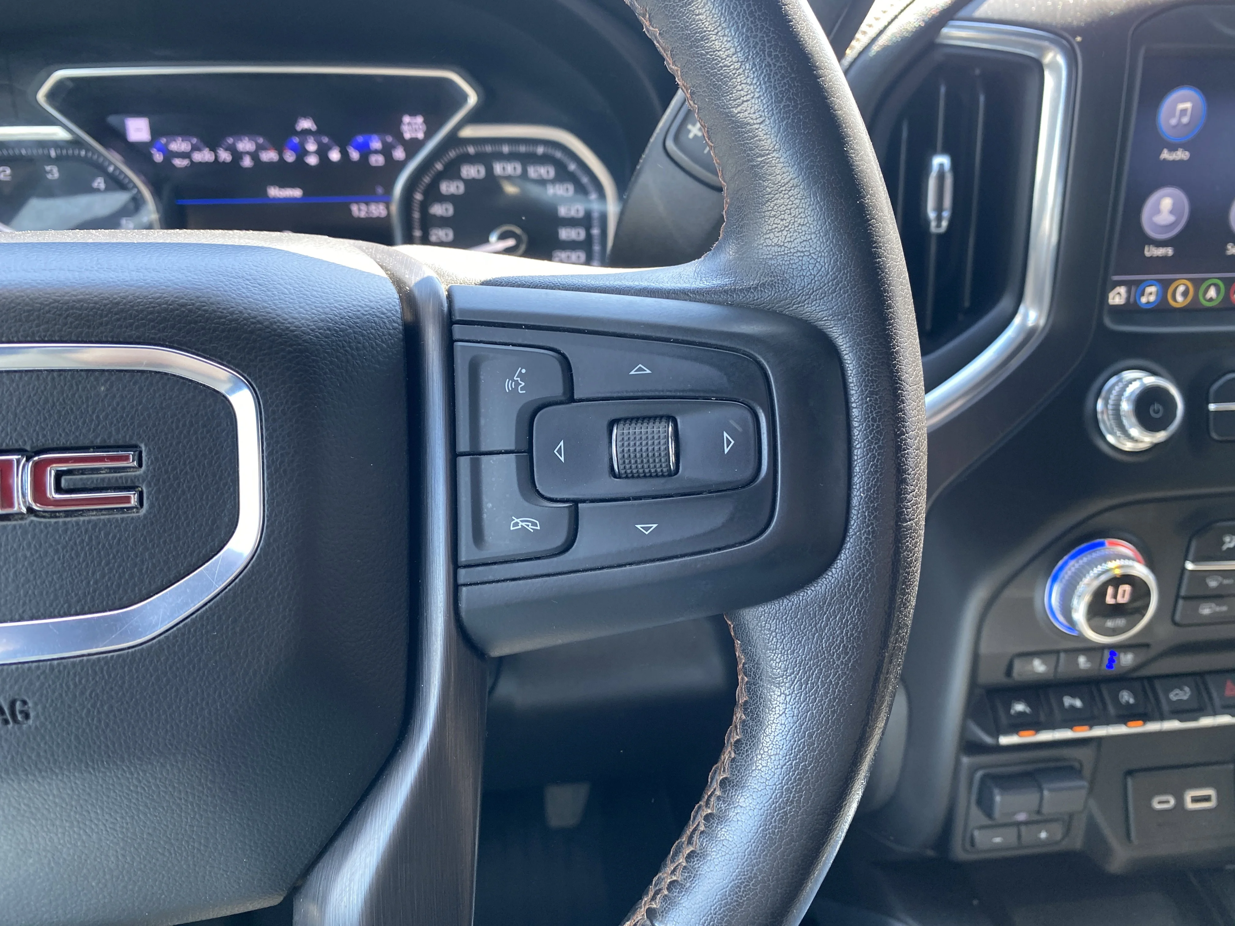 Certified Used 2020 Red GMC Crew Cab AT4 * STANDARD BOX * 3.0L DIESEL * 360 CAMERA * image 13