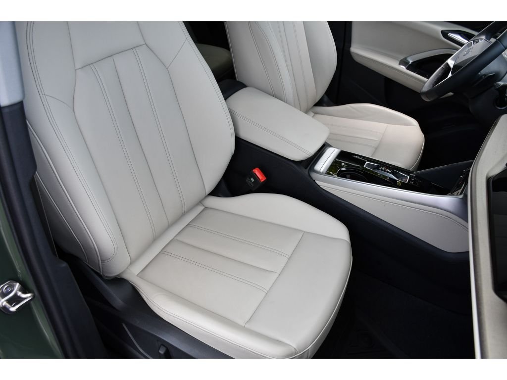 Used 2025 District Green Metallic Audi Premium Plus image 27