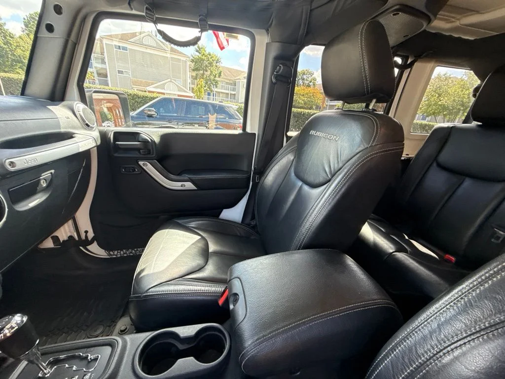 Used 2017 White Jeep Unlimited Rubicon image 17