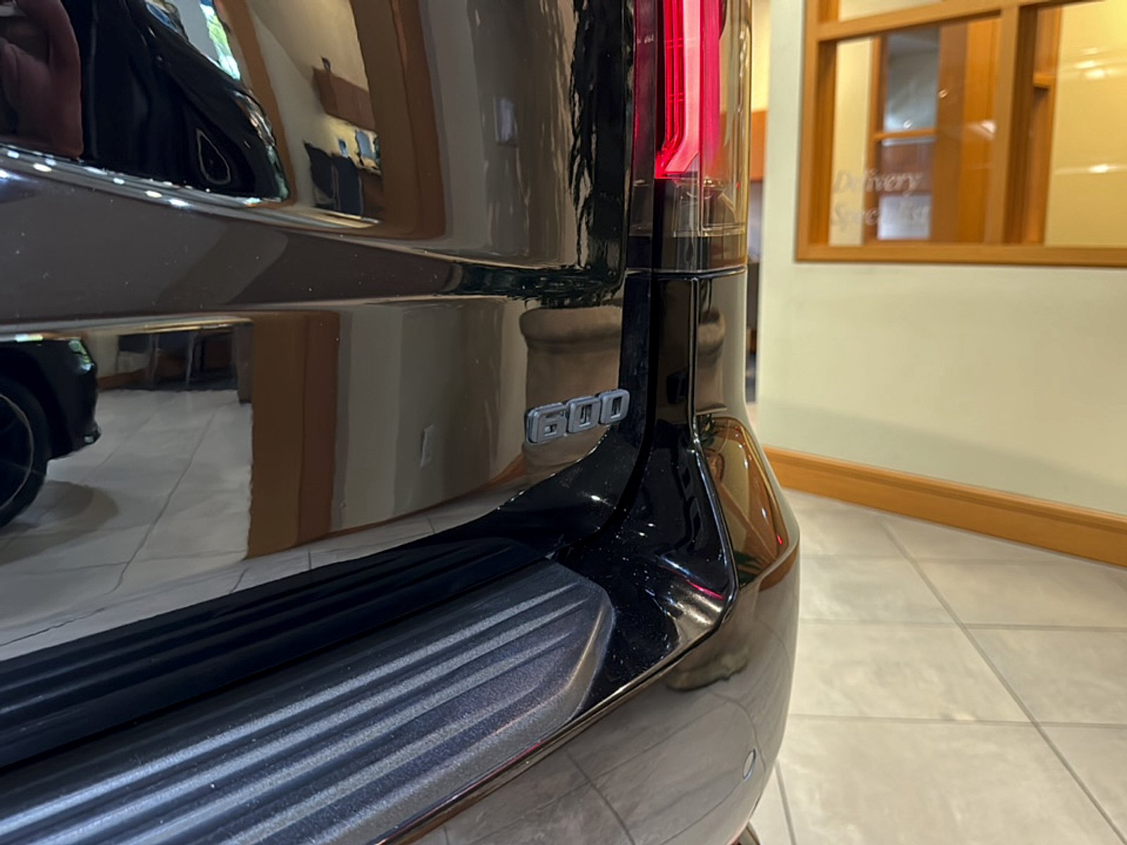 Used 2022 Black Raven Cadillac 4WD Sport Platinum image 30