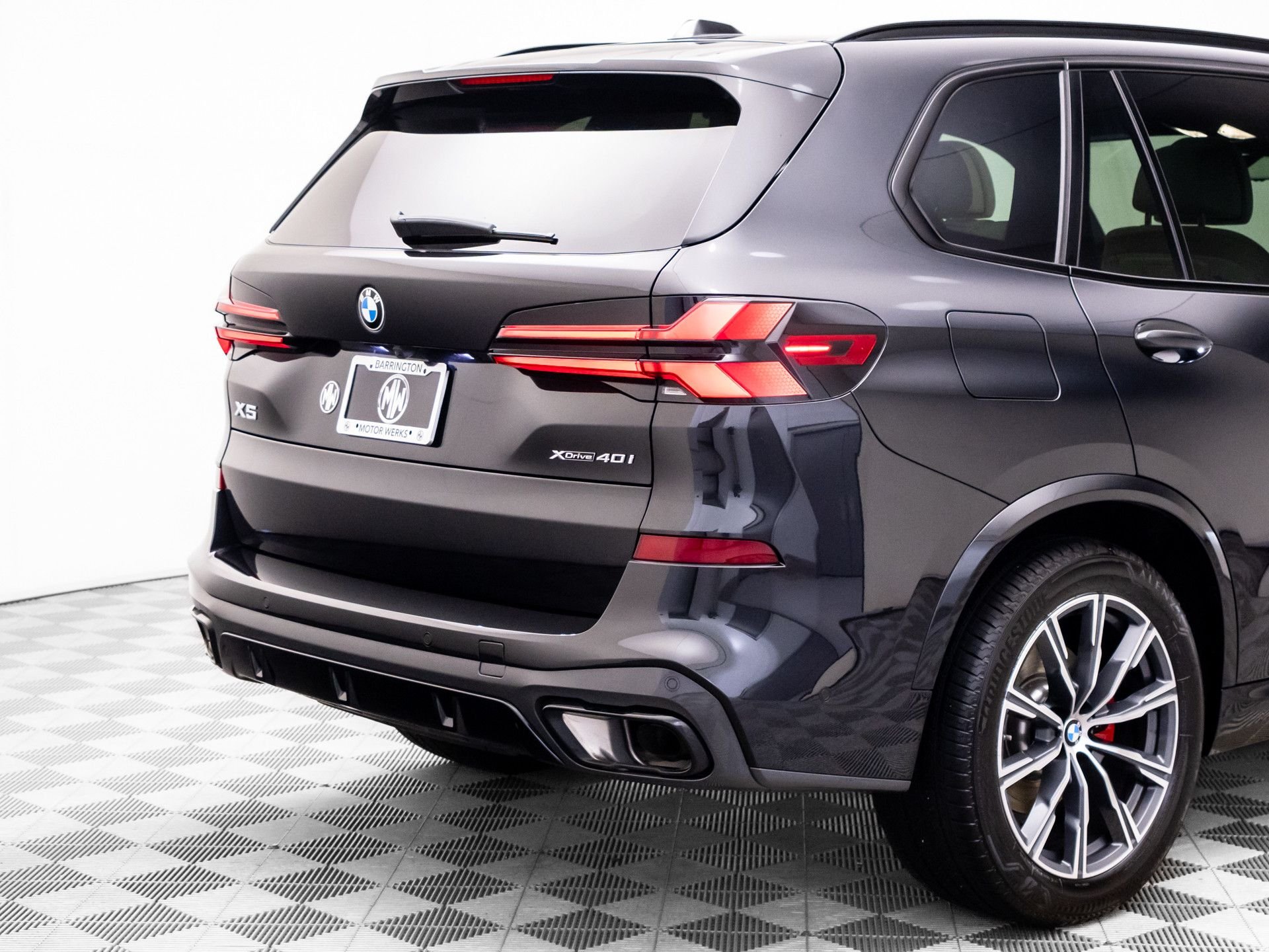Certified Used 2024 Black Sapphire Metallic BMW xDrive40i image 33