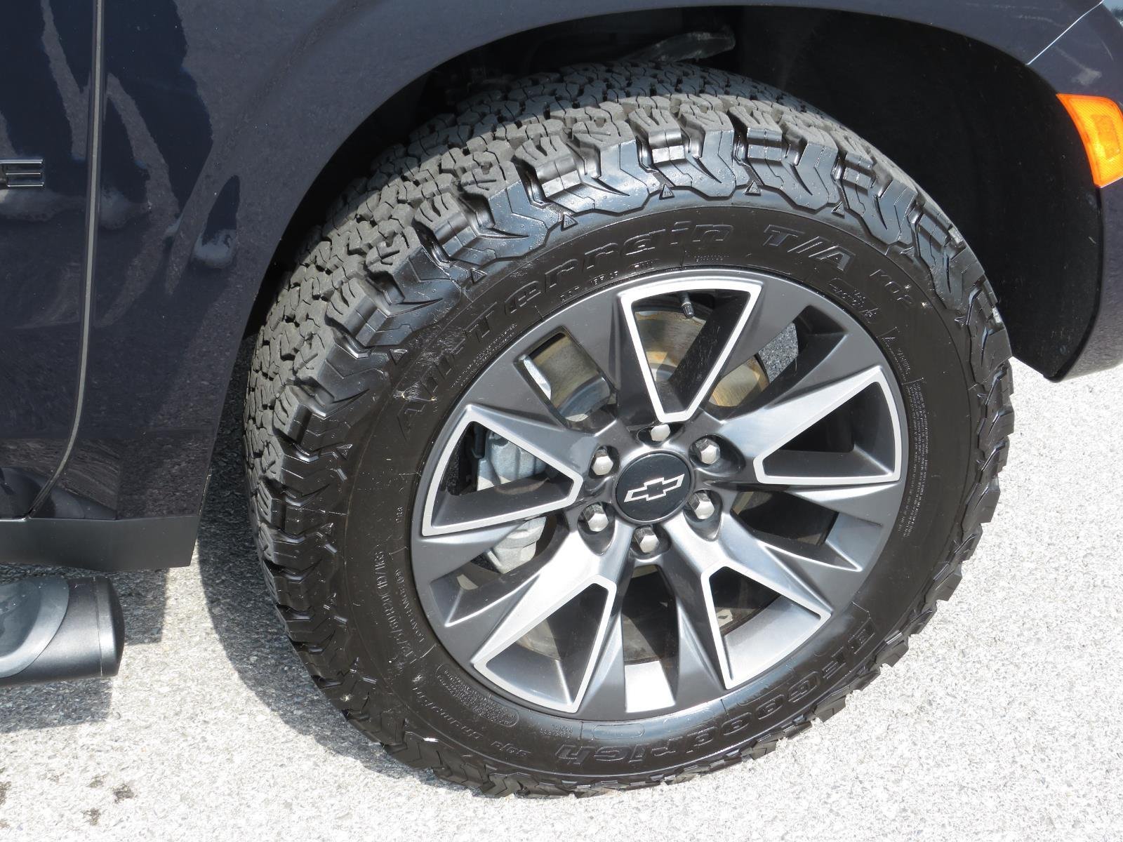 Used 2023 Midnight Blue Metallic Chevrolet Z71 image 10