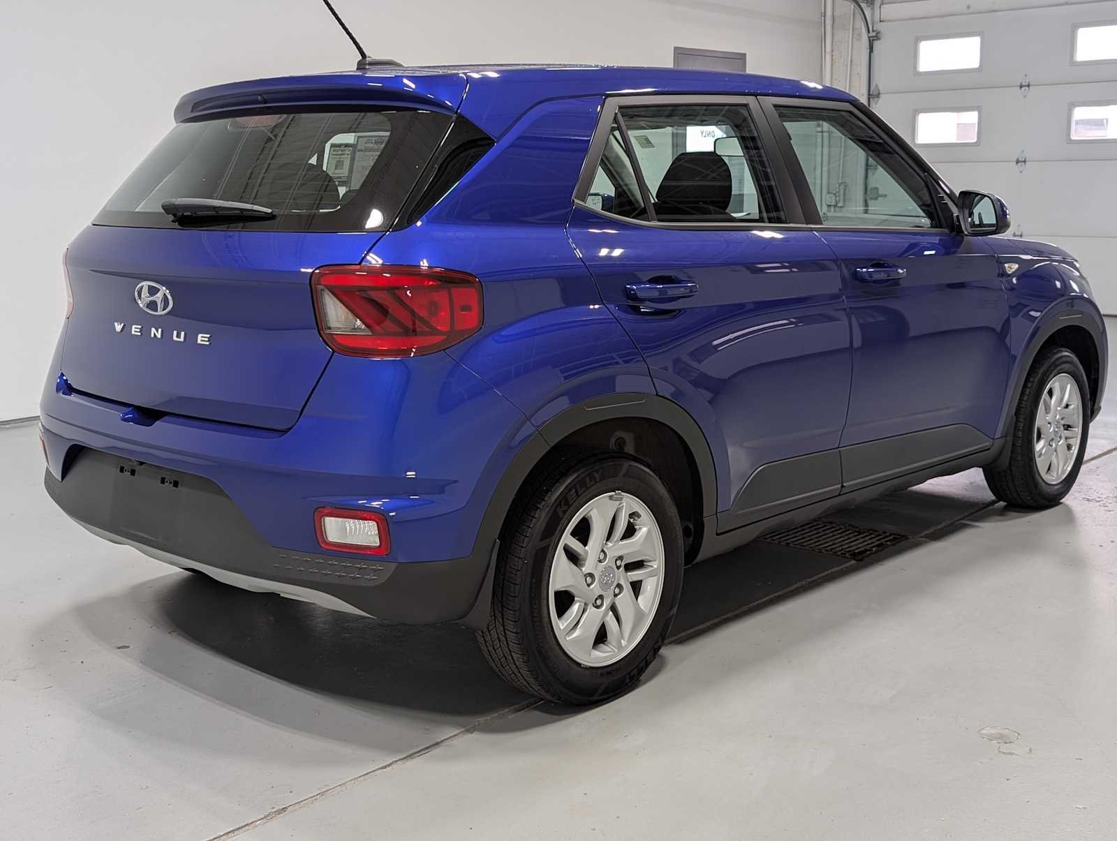 Used 2023 Intense Blue Hyundai SE image 8