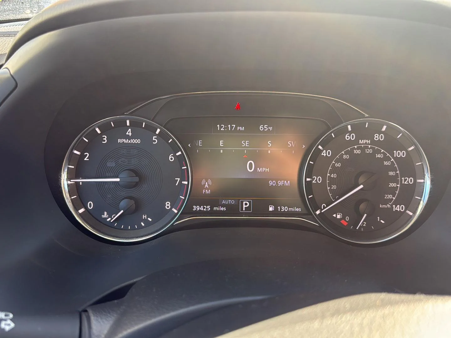 Used 2024 Moonstone White INFINITI LUXE image 13